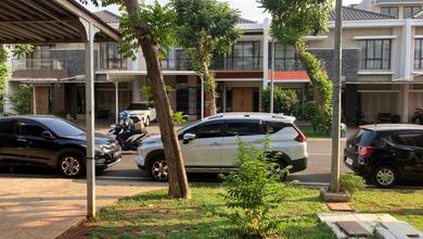 Rumah 2 Lantai di Green Lake, Boulevard Cluster East Asia