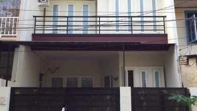 Rumah di Muara Karang 2 Lantai, 3 Kamar, Siap Huni