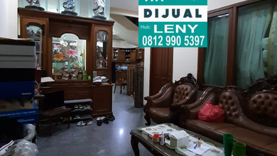 RUMAH BAGUS SIAP HUNI + GUDANG SIAP PAKAI LT 660 M2  DI JELAMBAR, JAKARTA BARAT 