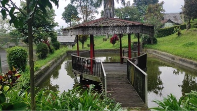 Murah & Lokasi Bagus. Tanah Dan Bangunan 1,4 Ha Di Jl. Raya Cisarua, Puncak, Bogor, Jalan Raya, Bisa Bangun Hotel, Villa, Restaurant 