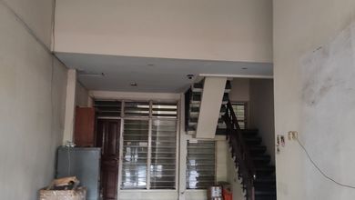 RUMAH LAMA LAYAK HUNI DI TOMANG, JAKARTA BARAT