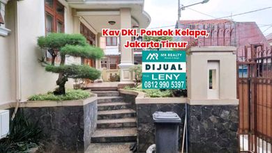 Lux Asri Rumah Gaya American Classic Di Komplek Kavling D K I, Pondok Kelapa, Jakarta Timur