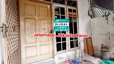 Murah.. Rumah 2,5 Lantai di Jelambar, Lokasi Strategis