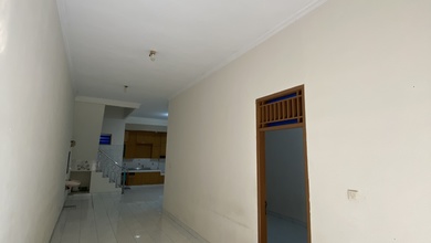 Rumah Tanah Sereal Uk 6 X 17 Bgnan 3 Lt Bisa Utk Tinggal / Usaha