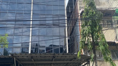 Ruko Lebar 5 Sudah Ada Kanopi Di Dekat Gajah Mada