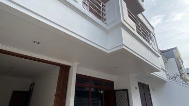 Rumah Lebar 9 di Tomang Baru Renovasi Jarang Ada