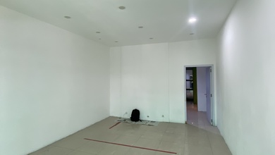 Disewakan Ruko Siap Pakai Lebar 5 Panjang 20 Di Roxy