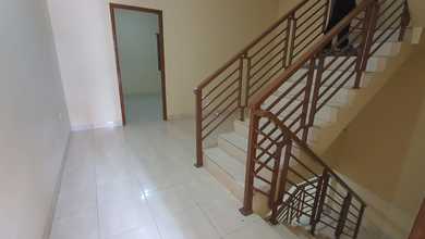 Rumah Minimalis 3 Lantai Di Tomang Jarang Ada