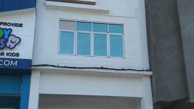 Disewakan Ruko Elang Laut Boulevard 3,5 Lantai Siap Pakai