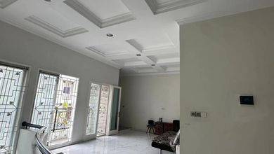 Jual Rumah Eksklusif LT 200 m2 Kawasan Taman Grisenda, Jakarta Utara