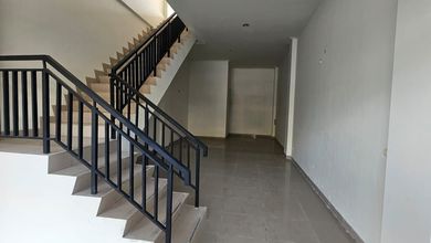 Ruko Beach View 2 Muka di Golf Island PIK 5 Lantai Bagus