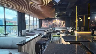 Ruko Gandeng Elang Laut PIK Boulevard Sudah Renovasi Cocok Untuk Bar / Cafe / Resto ! 