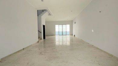 Jual Rumah Cantik Luas 300 m2 di Golf Island, Jakarta Utara