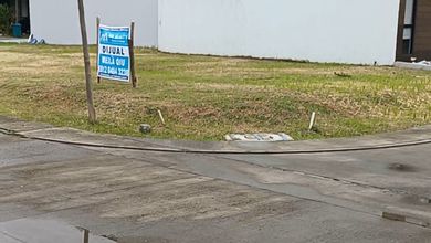 Tanah hook  kavling di Jakarta barat di cluster 