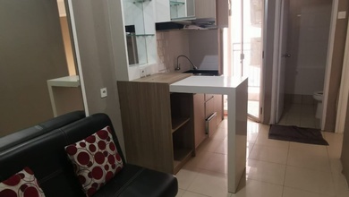 Siapa cepat dapat apartemen full furnish ,view pool ,akses dekat ke jalan tol dalam kota & luar kota ,RS,mall,,sekolah ,harga sangat bisa di tawar yang penting suka Apartemen ini tinggal bawa koper ,,,