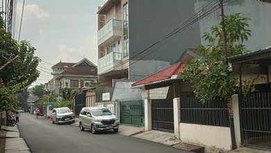 Rumah ******** Strategis Di Area Tanjung Duren.