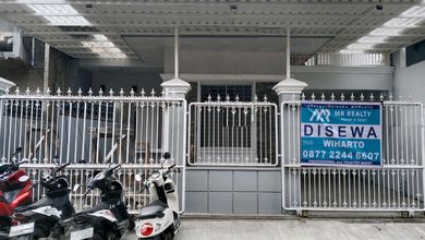 Rumah 2 Lantai Taman Kopo Indah 2