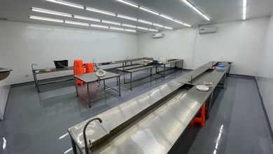 DIJUAL CEPAT! GUDANG SIAP PAKAI 2LANTAI 610M2 KOSAMBI PERMAI