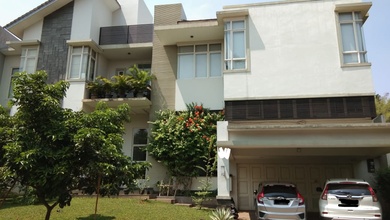 DIJUAL MURAH RUMAH MEWAH SIAP HUNI LUAS 644 M2 DI TELAGA GOLF BSD