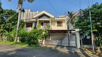 Dijual Rumah 2 Lantai Luas Tanah 280 M2 di Taman Kedoya