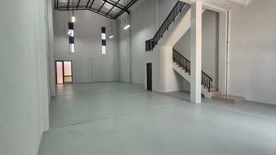 Dijual Murah Gudang Konsep Multiguna 9X30 di Bizpark Pik 2