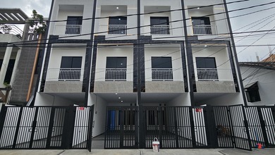 Dijual Rumah Murah!brand New! 3 Lantai Tanjung Duren