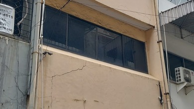 Ruko di Pinangsia, Siap Pakai. Lokasi Strategis