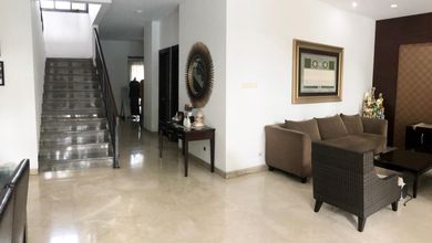 PERMATA HIJAU AREA, RUMAH SIAP HUNI SWIMPOOL MINIMALIS MODERN