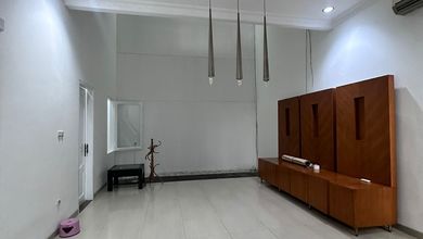 PERMATA BUANA, JUST RENOVATED SIAP HUNI SEMI FURNISH, JAKARTA BARAT