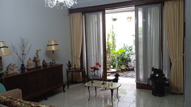 BENDUNGAN HILIR, JUAL CEPAT RUMAH SIAP HUNI DALAM KOMPLEK, JAKARTA PUSAT