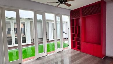 Kebayoran Area, Turun Hargaa Rumah Mewah Siap Huni Dalam Private Cluster