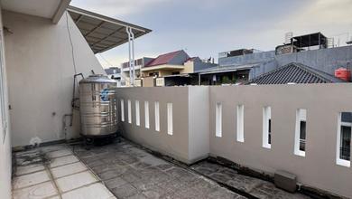 Dijual Murah Rumah Hoek 2 Lantai Muara Karang