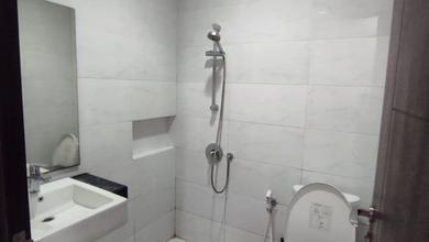 DIJUAL RUMAH 2 LT. 4X12 M2 GREEN LAKE CITY CLUSTER EAST ASIA 