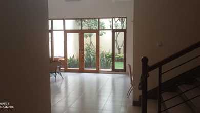 Dijual Rumah 2,5 Lantai Metro Permata 1 Jalan Boulevard Ukurnan 350M2 ,Karang Tengah