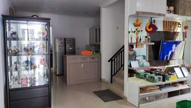 Dijual Rumah Full Furnished Green Lake City Cluster Australia Ukuran 90 M2