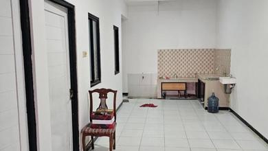 O DIJUAL RUMAH 4 LANTAI DI GRAND PORIS LETAK STRATEGIS