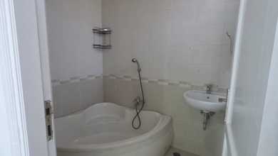 Kesempatan Rumah di Tangerang Kota, Tangerang, LB 170m², Harga 2 Miliar