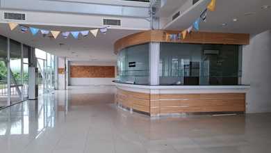 Disewakan Gedung Untuk Restoran showroom Mobil Dan Bengkel Jalan Raya Serpong