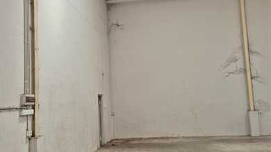 Disewakan Gudang Luas 800 M2 Kavling Dpr Cipondoh