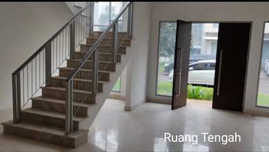 Rumah di Golf Island PIK - 2 Lantai Baru