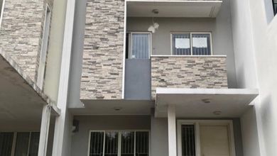 RUMAH SEWA DI VOLENDAM PIK, 3 LANTAI HADAP DEPAN, BAGUSSS, SIAP HUNI