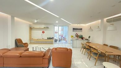 Rumah Cantik Golf Lake Residence Furnished Shm Siap Huni 