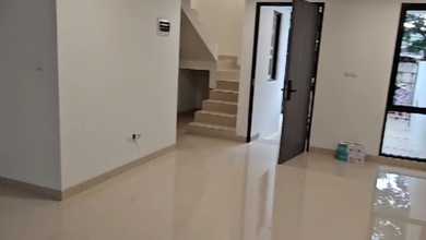 Rumah Baru Citra Garden 2 Bagus 3 Lantai Shm Siap Huni 