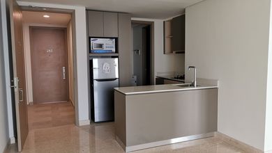 APARTEMEN GOLD COAST 3 BEDROOM SEAVIEW SEMI FURNISH 