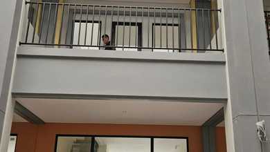 Disewakan Ruko Hudson 3 Lantai Manhattan District, Gading Serpong