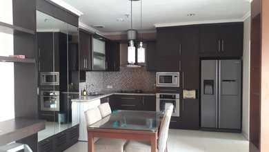 Disewakan Apartemen Puri Garden Full Furnished 3 BR, Puri Indah.