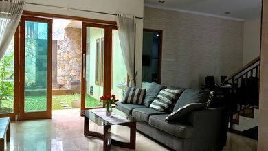 Dijual Rumah Cantik 2 Lantai di Jatibening, Bekasi