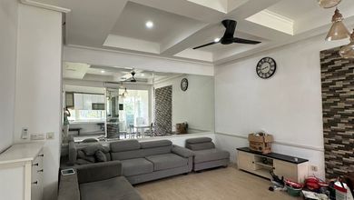 Disewakan Rumah 3 1/2 Lantai Full Furnished di Green Lake City