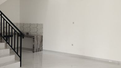 Dijual Rumah Bagus Siap Huni 2 Lantai di Metland Puri