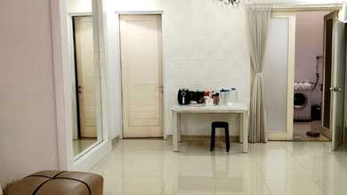 Disewakan Rumah Bagus 2 Lantai Semi Furnished di Puri Mansion, Jakarta Barat